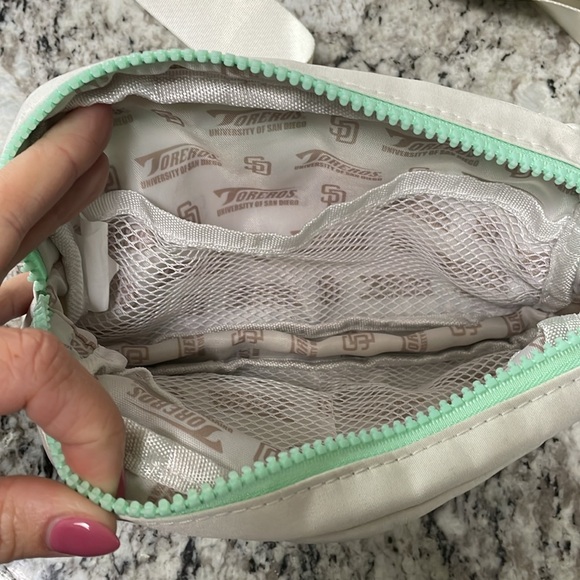 San Diego Padres City Connect Belt Bag - Picture 5 of 6